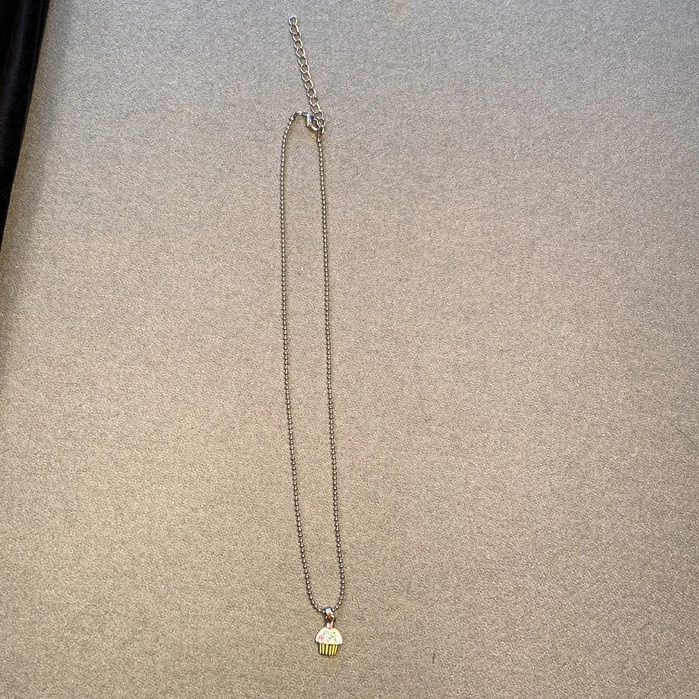 Cupcake necklace Tiny 17”‎ max length